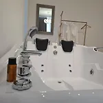 فندق 3a Kashari